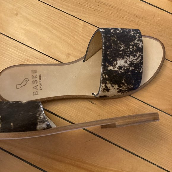 BASKE CALIFORNIA Sage Slide Sandal Cow Print Calf Hair Size 8.5 EU 39 - Picture 2 of 5